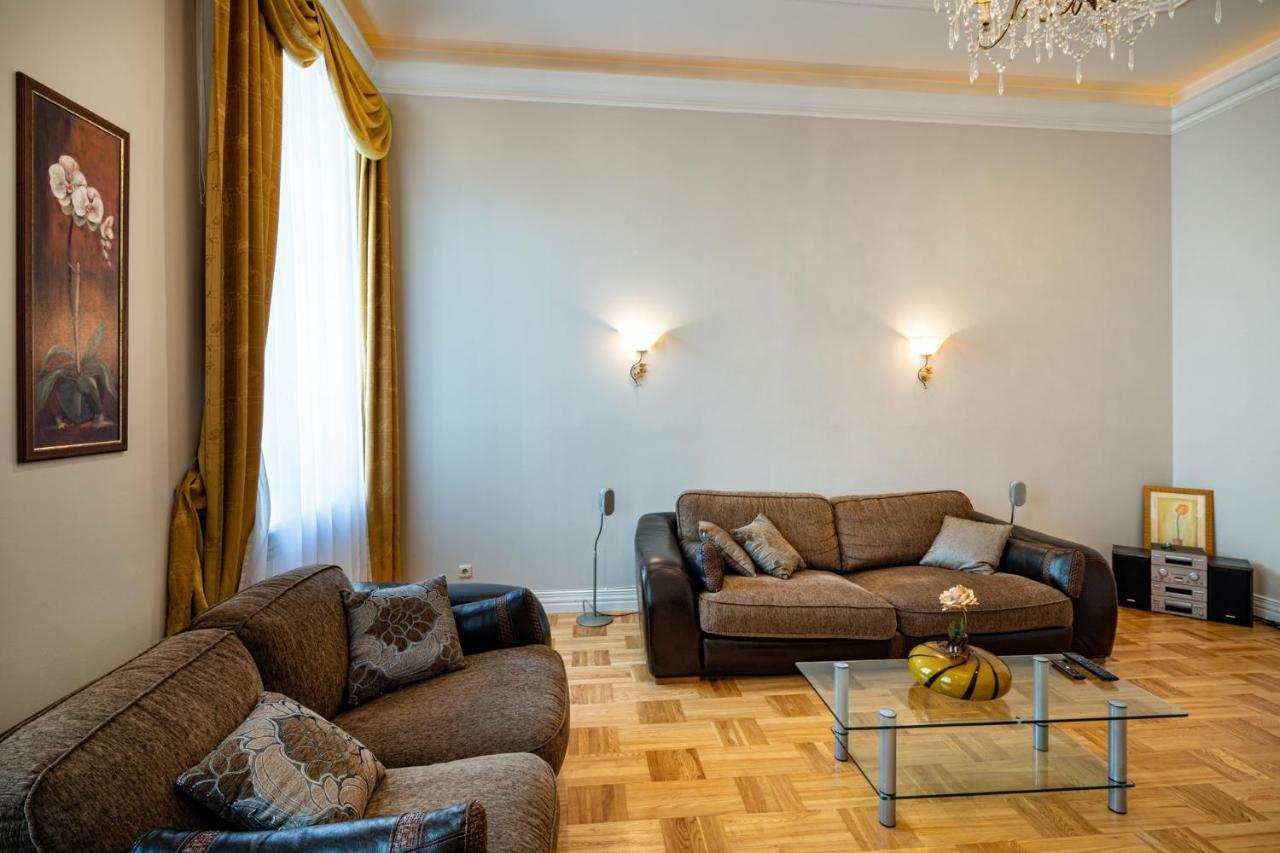 Old Riga 2 Bedroom Vecpilsetas Street Apartment Exterior foto