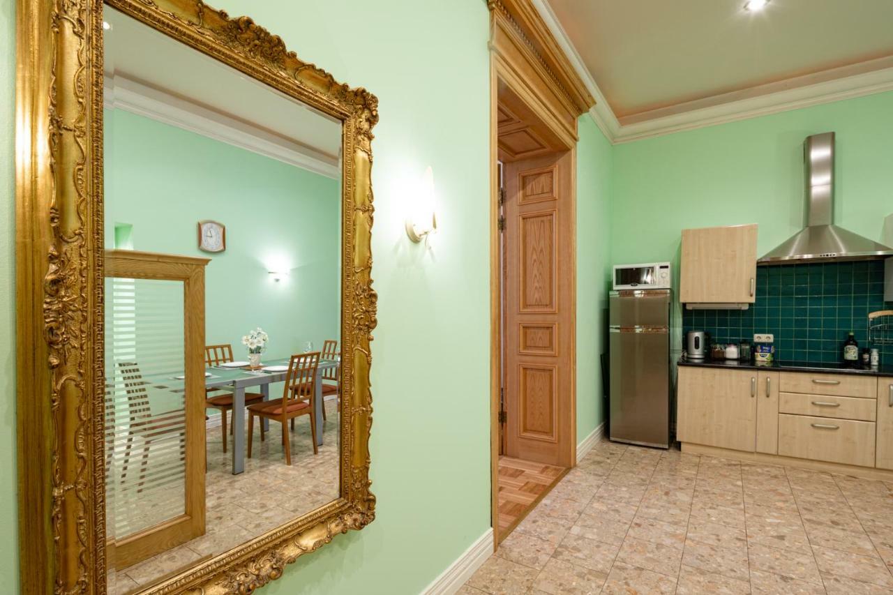 Old Riga 2 Bedroom Vecpilsetas Street Apartment Exterior foto