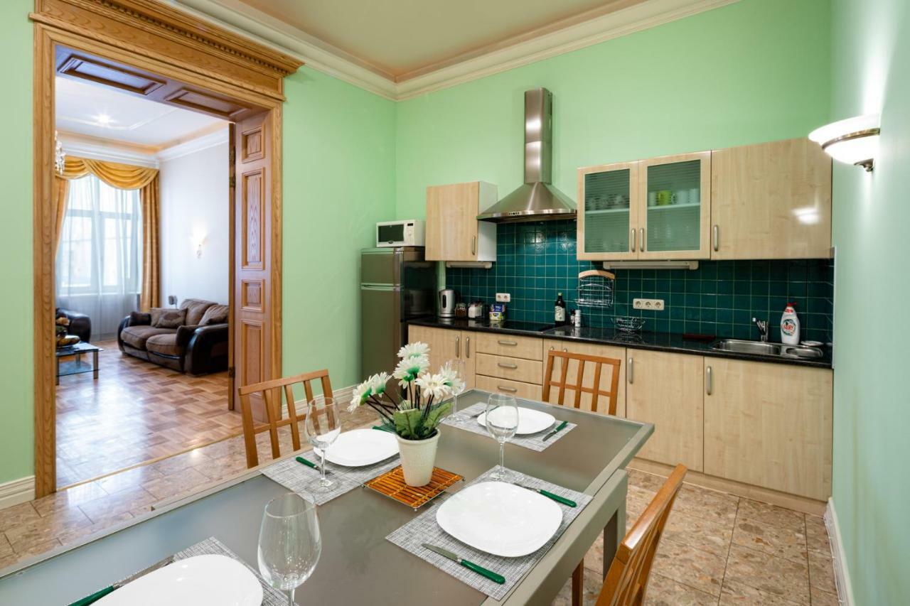 Old Riga 2 Bedroom Vecpilsetas Street Apartment Exterior foto