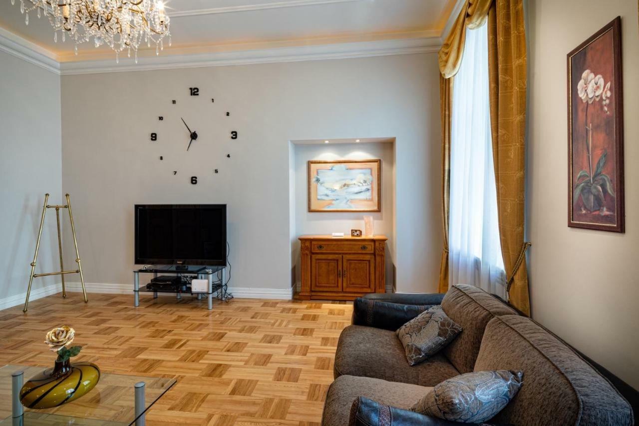 Old Riga 2 Bedroom Vecpilsetas Street Apartment Exterior foto